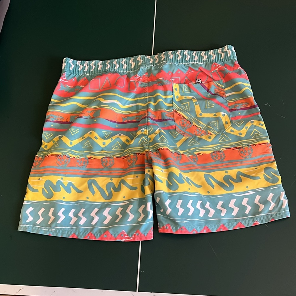 Maui & Sons board shorts - Picture 2 of 6
